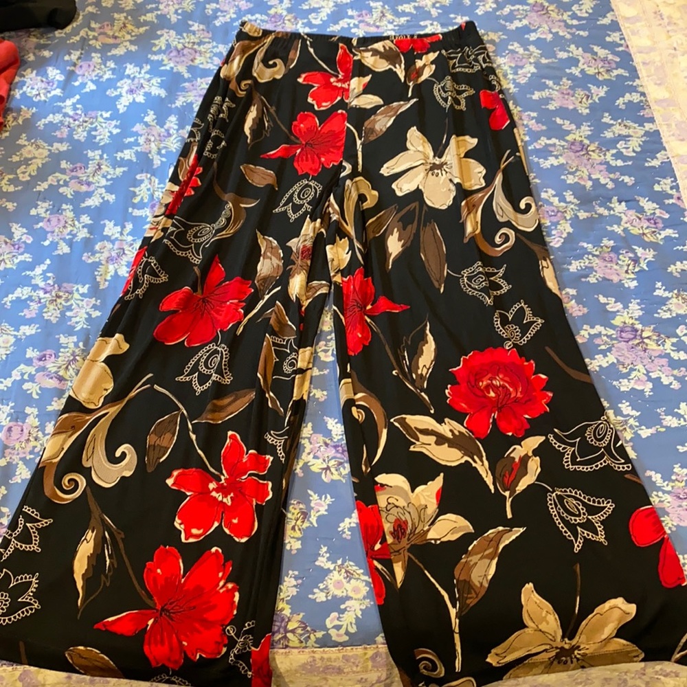 Chico Flowy Pants, size 2, black red tans